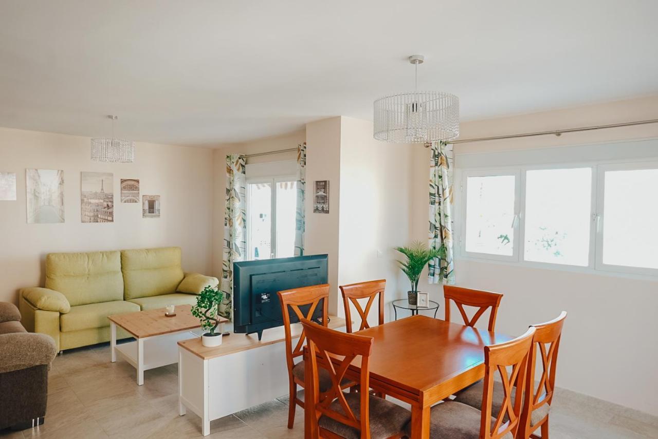 Amplio Con Vistas Al Mar Y Piscina En Benalmadena Apartman Kültér fotó