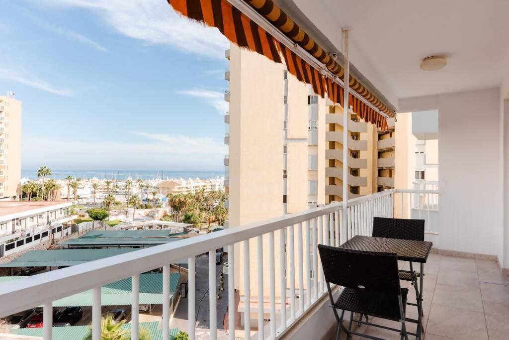 Amplio Con Vistas Al Mar Y Piscina En Benalmadena Apartman Kültér fotó