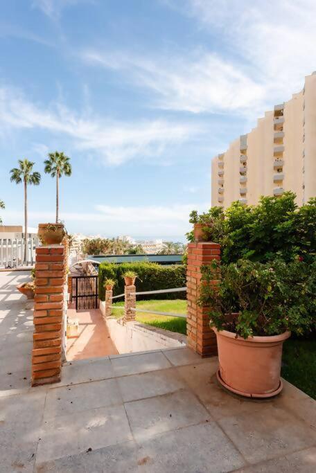 Amplio Con Vistas Al Mar Y Piscina En Benalmadena Apartman Kültér fotó