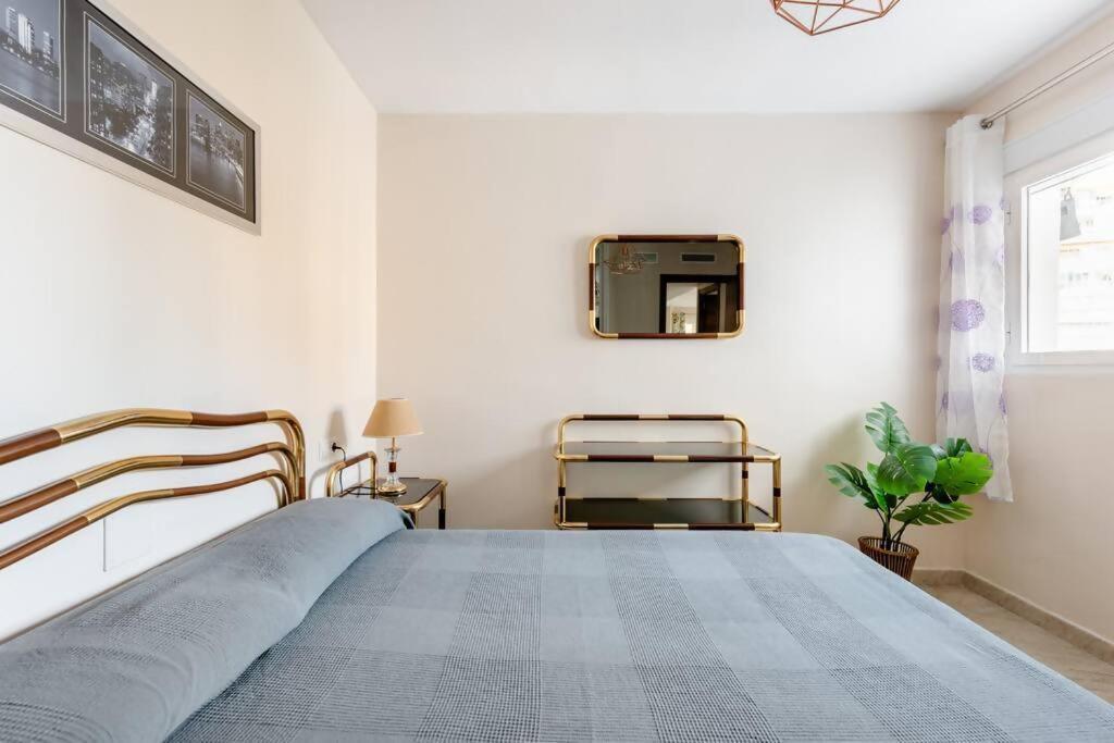 Amplio Con Vistas Al Mar Y Piscina En Benalmadena Apartman Kültér fotó