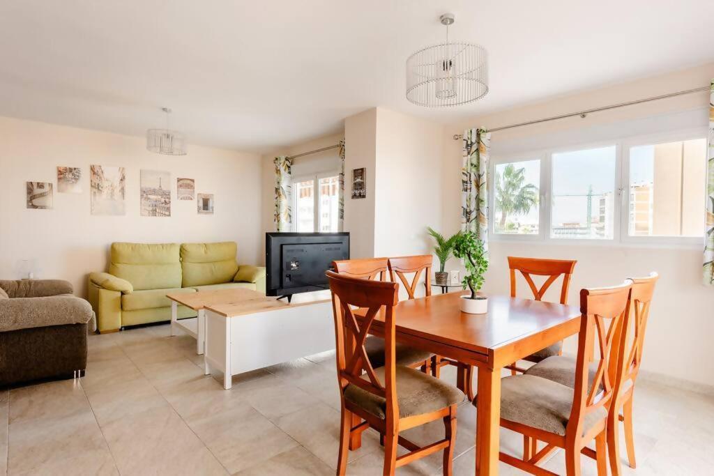 Amplio Con Vistas Al Mar Y Piscina En Benalmadena Apartman Kültér fotó