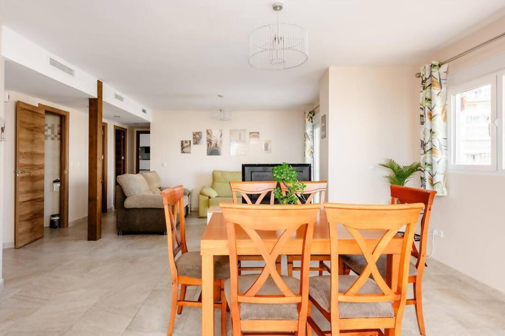Amplio Con Vistas Al Mar Y Piscina En Benalmadena Apartman Kültér fotó