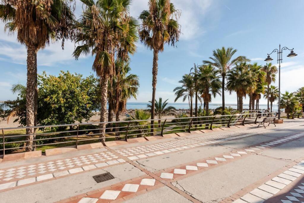 Amplio Con Vistas Al Mar Y Piscina En Benalmadena Apartman Kültér fotó