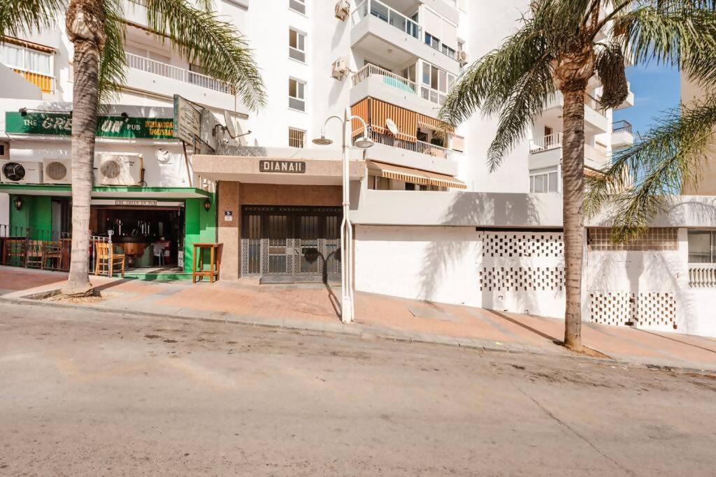 Amplio Con Vistas Al Mar Y Piscina En Benalmadena Apartman Kültér fotó